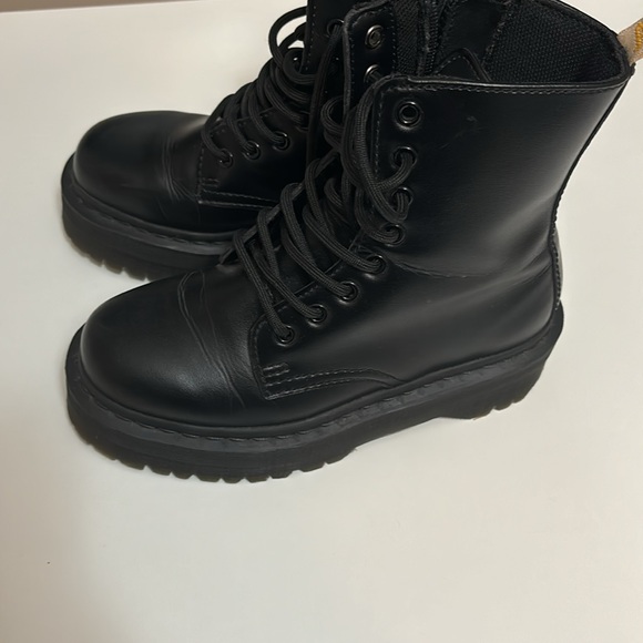 Doc Martin black platform boots - Picture 2 of 8